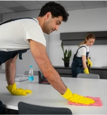medium-shot-people-cleaning-indoors (1)