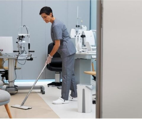woman-cleaning-ophthalmologist-s-office (2) (1)